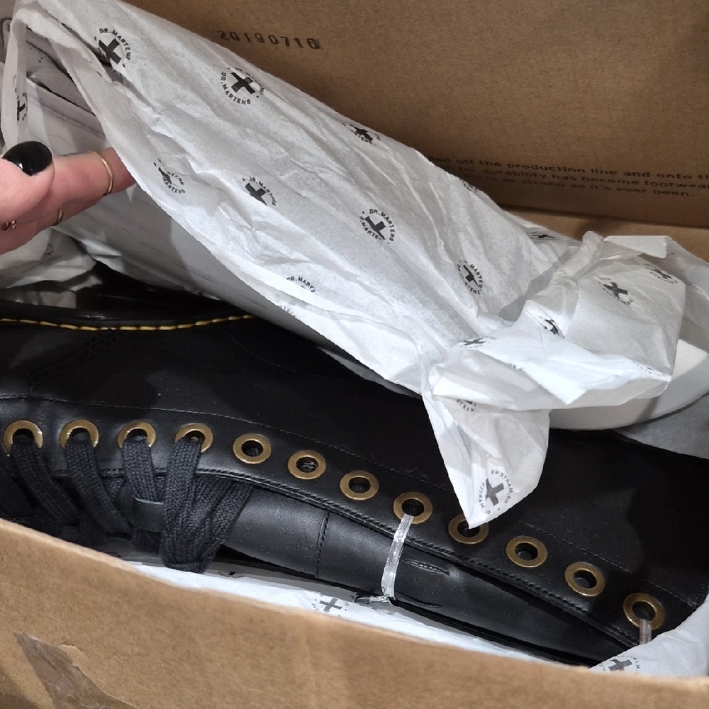 Dr. Martens Carey Black Boots--SUPER RARE - Picture 8 of 11